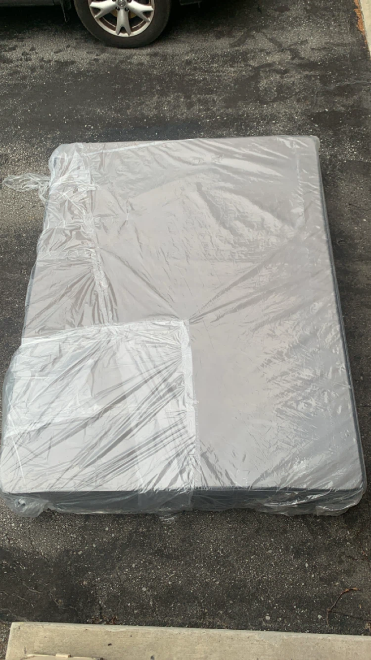Queen Size Bed - photo 4