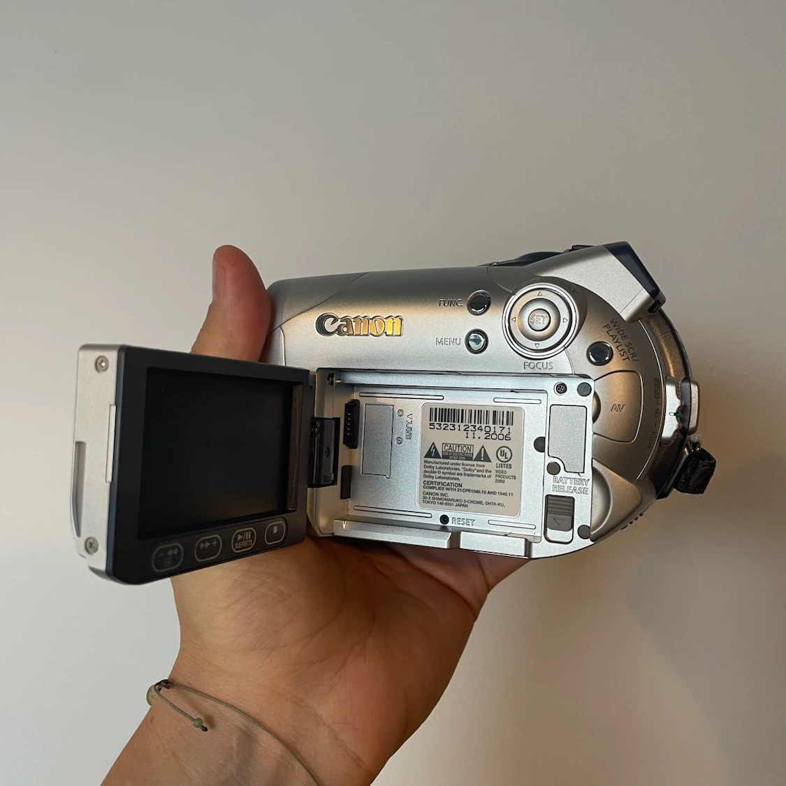 Canon DC100 Mini DVD Retro Camcorder - photo 2