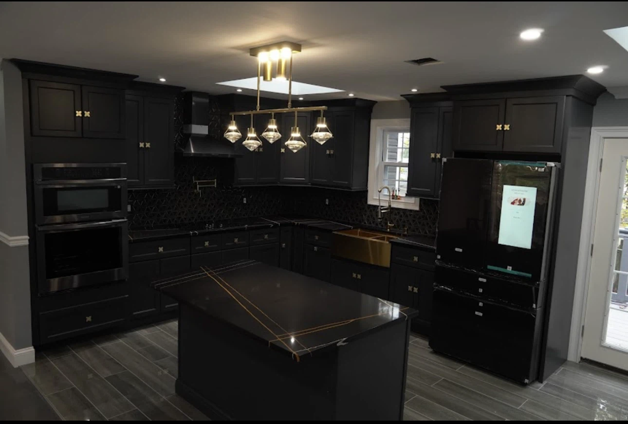 Kitchen Cabinets & Quartz Countertops - photo 3