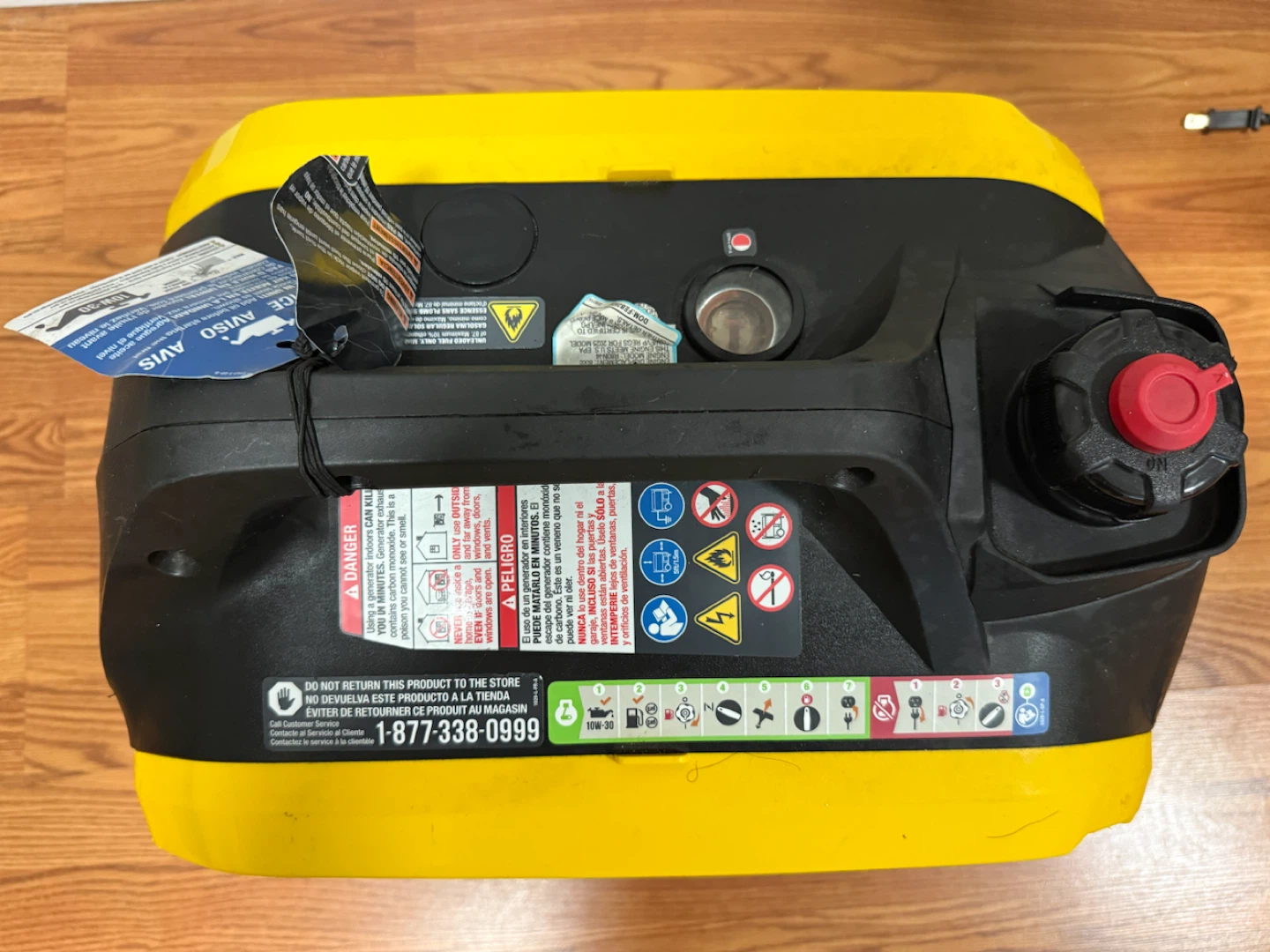 Champion 2500W Dual Fuel Inverter Generator - photo 4