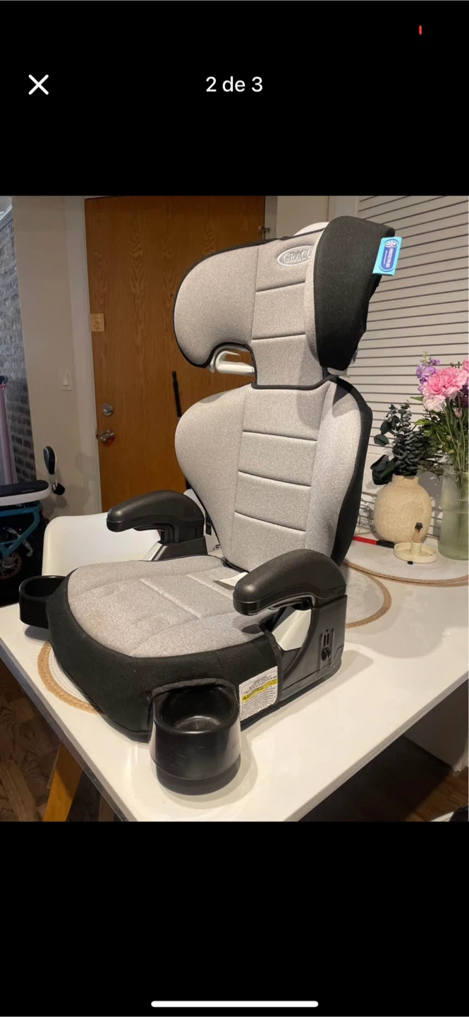 Graco Booster Car Seat - photo 2