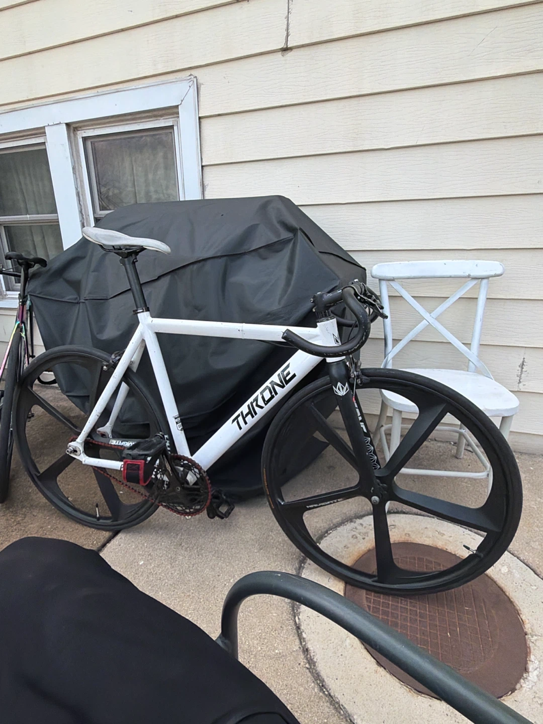 Throne Fixed Gear Bike