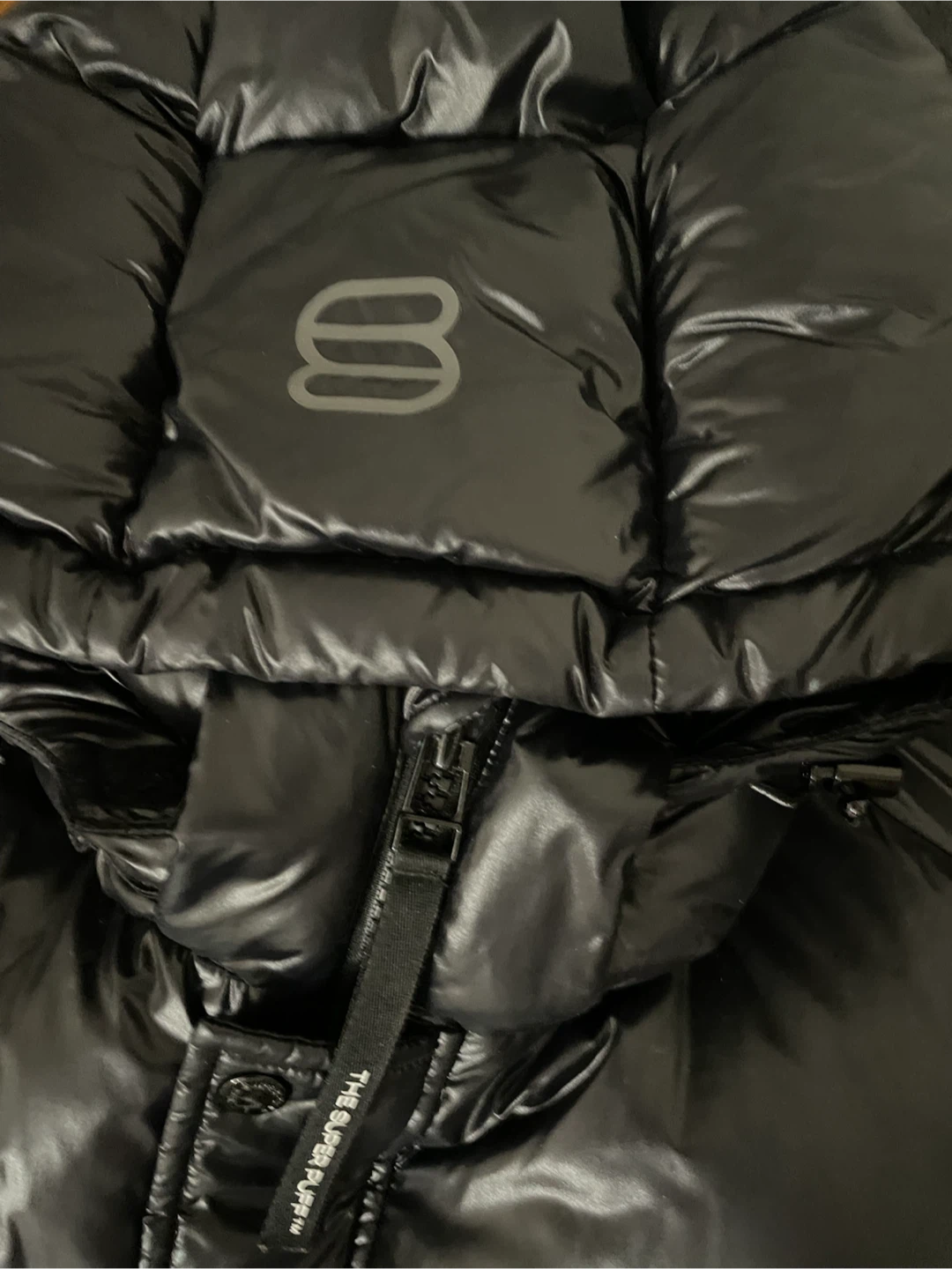 Aritzia "The Super Puff™ Original" in Hi-Gloss / Shiny Black - photo 3