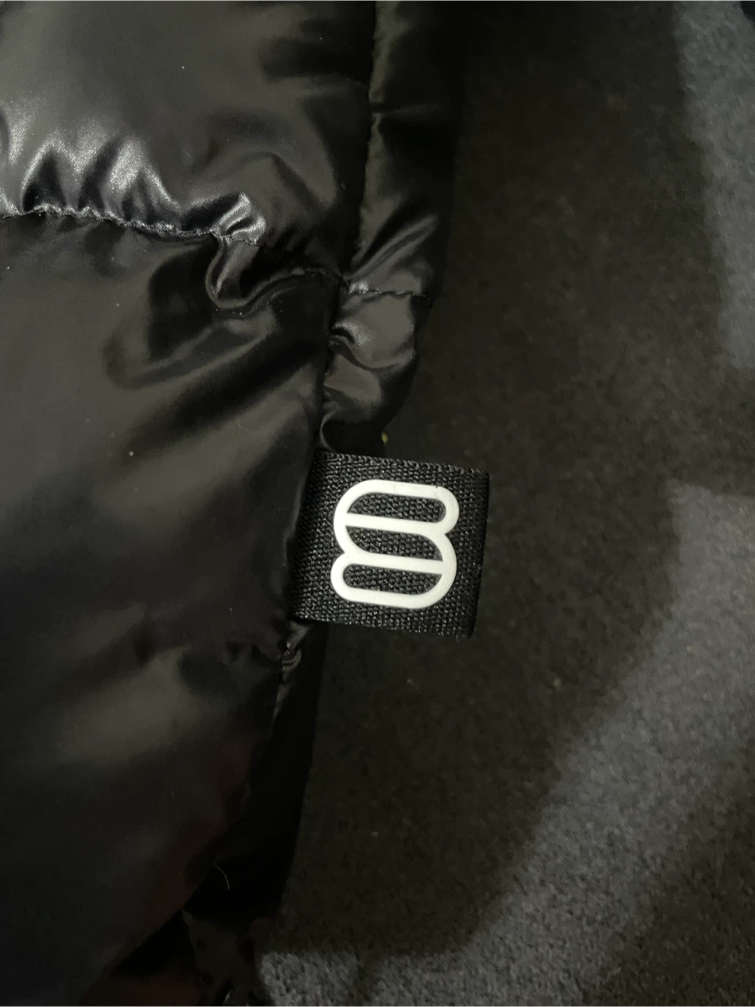 Aritzia "The Super Puff™ Original" in Hi-Gloss / Shiny Black - photo 2