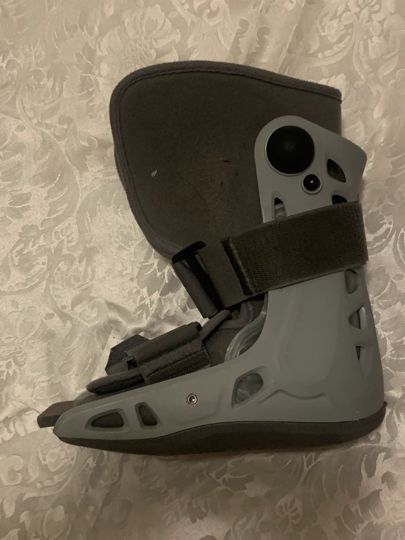 Aircast Walking Boot