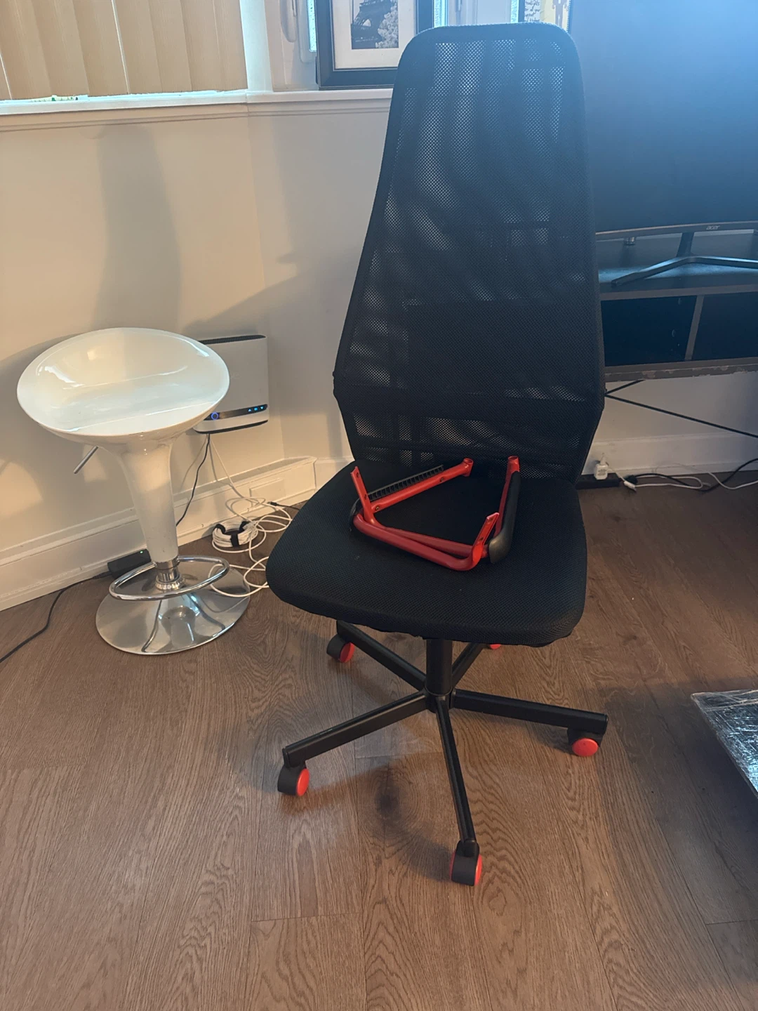 Black Office Chair with Red Accents - photo 2