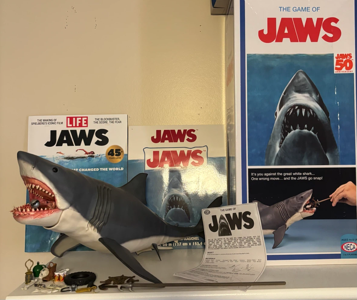 NECA The Game of Jaws – Displayed Only