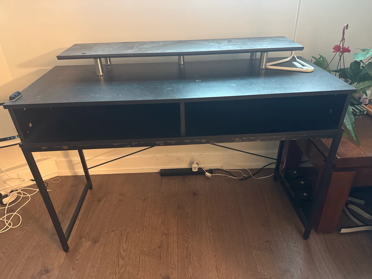 Black computer desk with shelf - photo 2