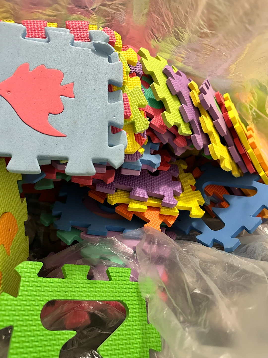 72 Multi-coloured Foam Puzzle Mats