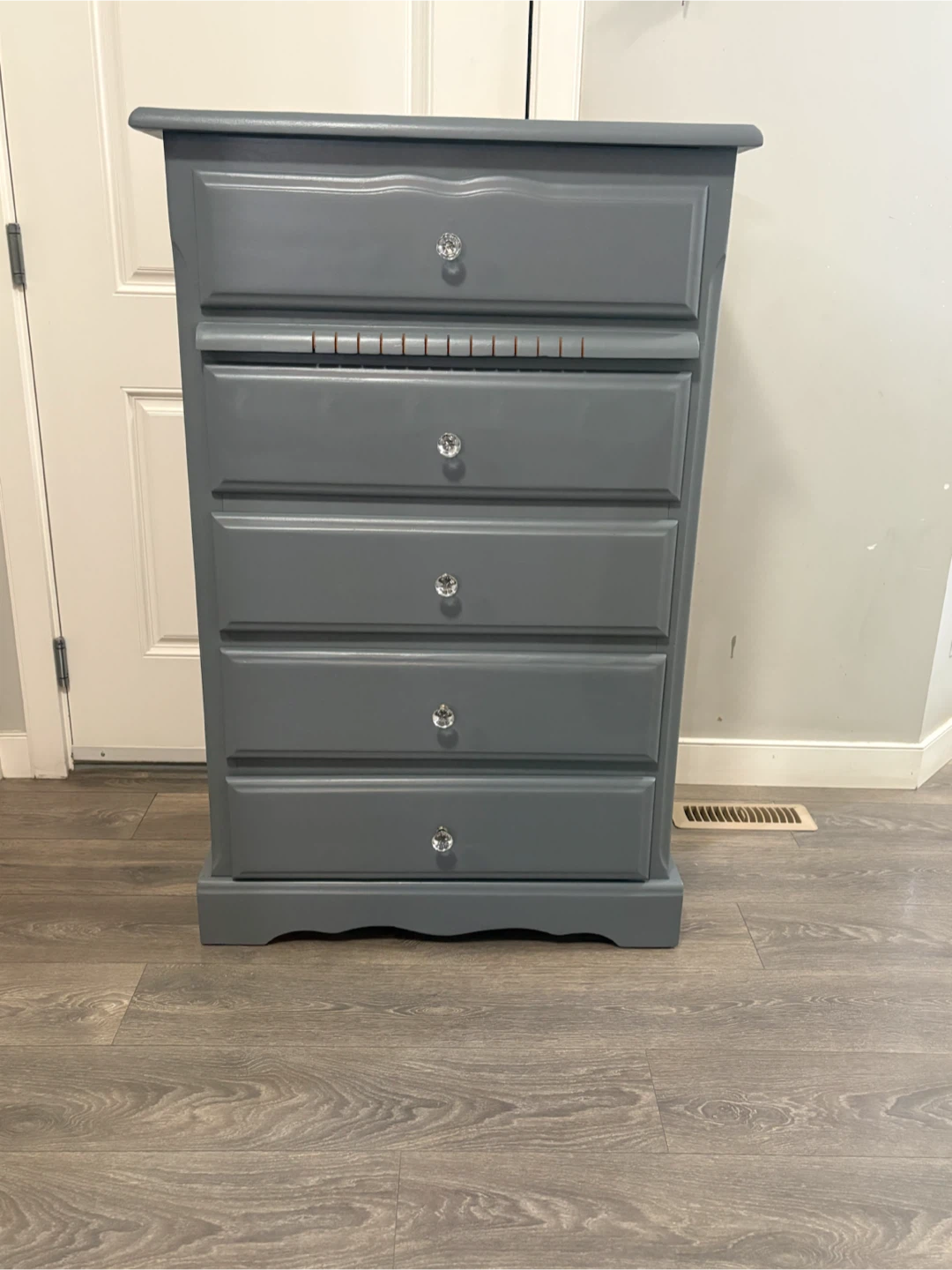 5-Drawer Dresser - photo 2