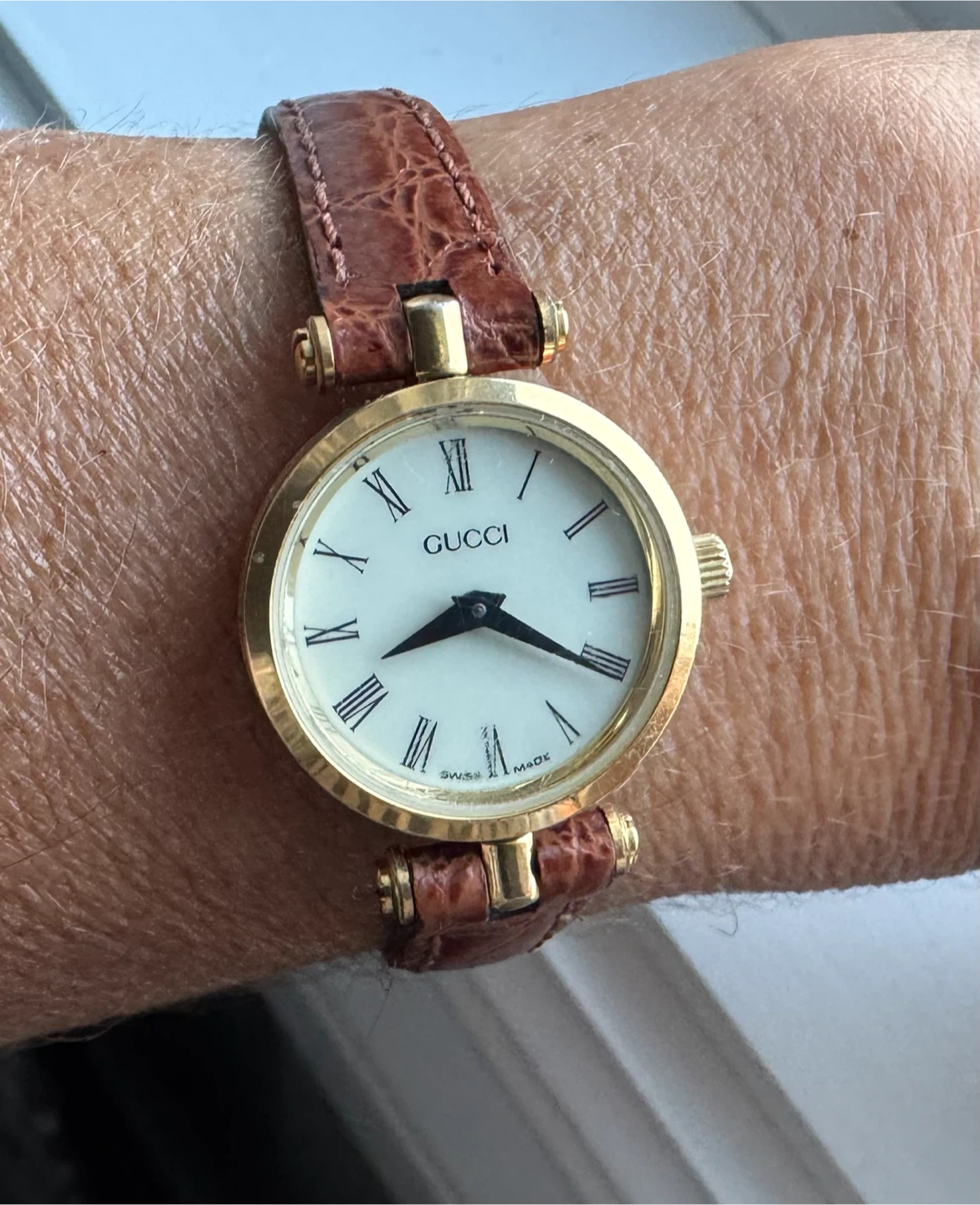 Gucci Ladies Watch 2000L
