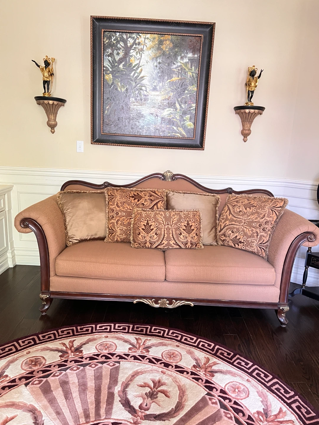 Elegant Tufted Sofa with Decorative Pillows - photo 2