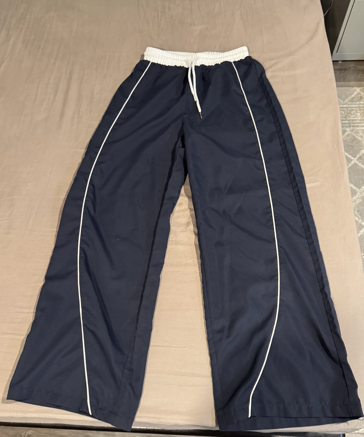 Y2K Navy blue parachute pants
