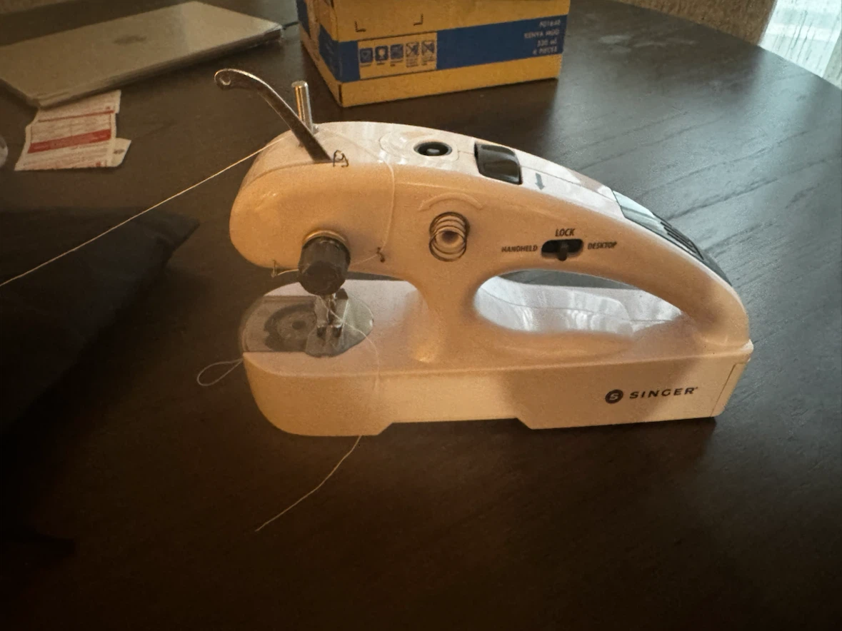 Singer Handheld Sewing Machine