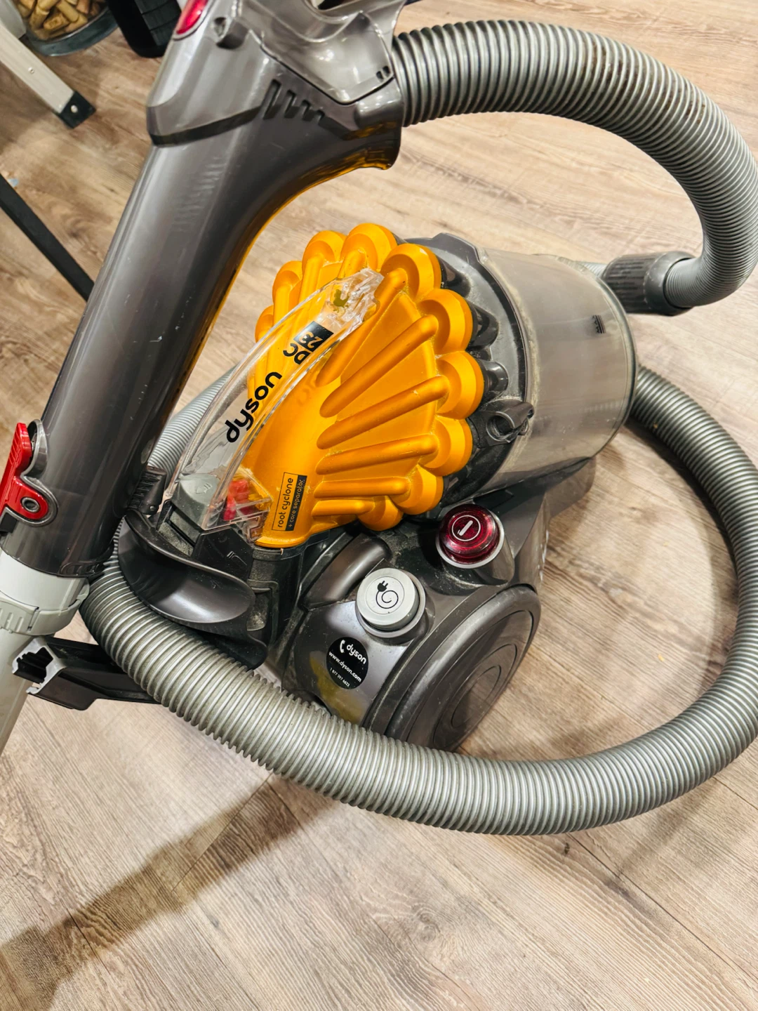 Dyson DC23 Canister Vacuum