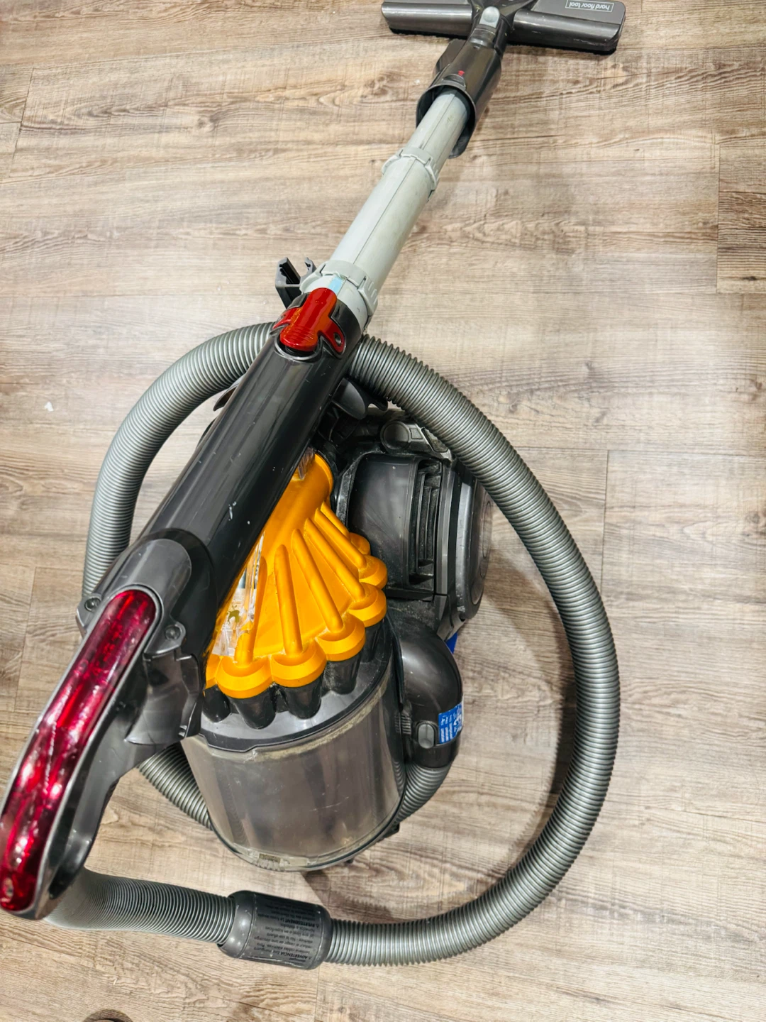 Dyson DC23 Canister Vacuum - photo 3