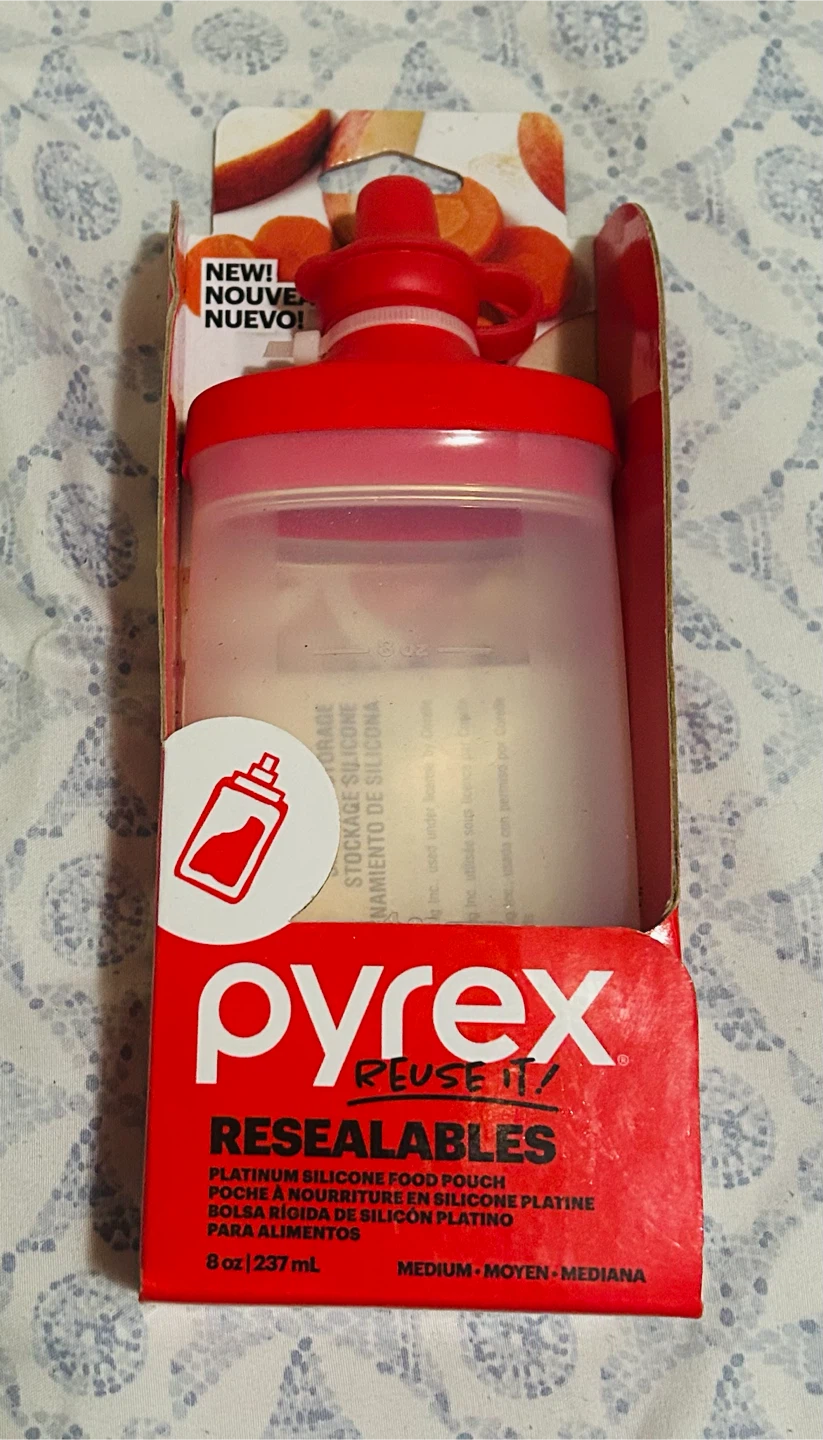 Pyrex Reusable Platinum Silicone Food Pouch - Medium (237ml)
