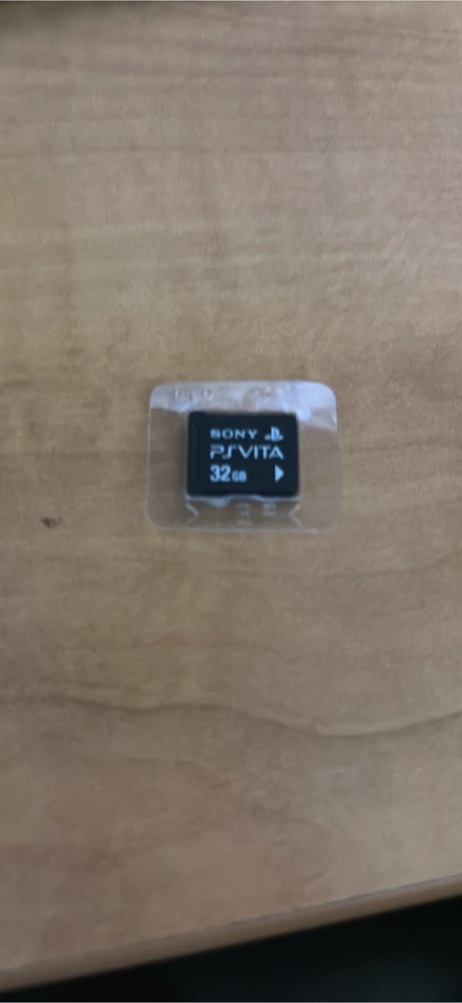 PS Vita 4gb and 32 gb memory cards with case - photo 2