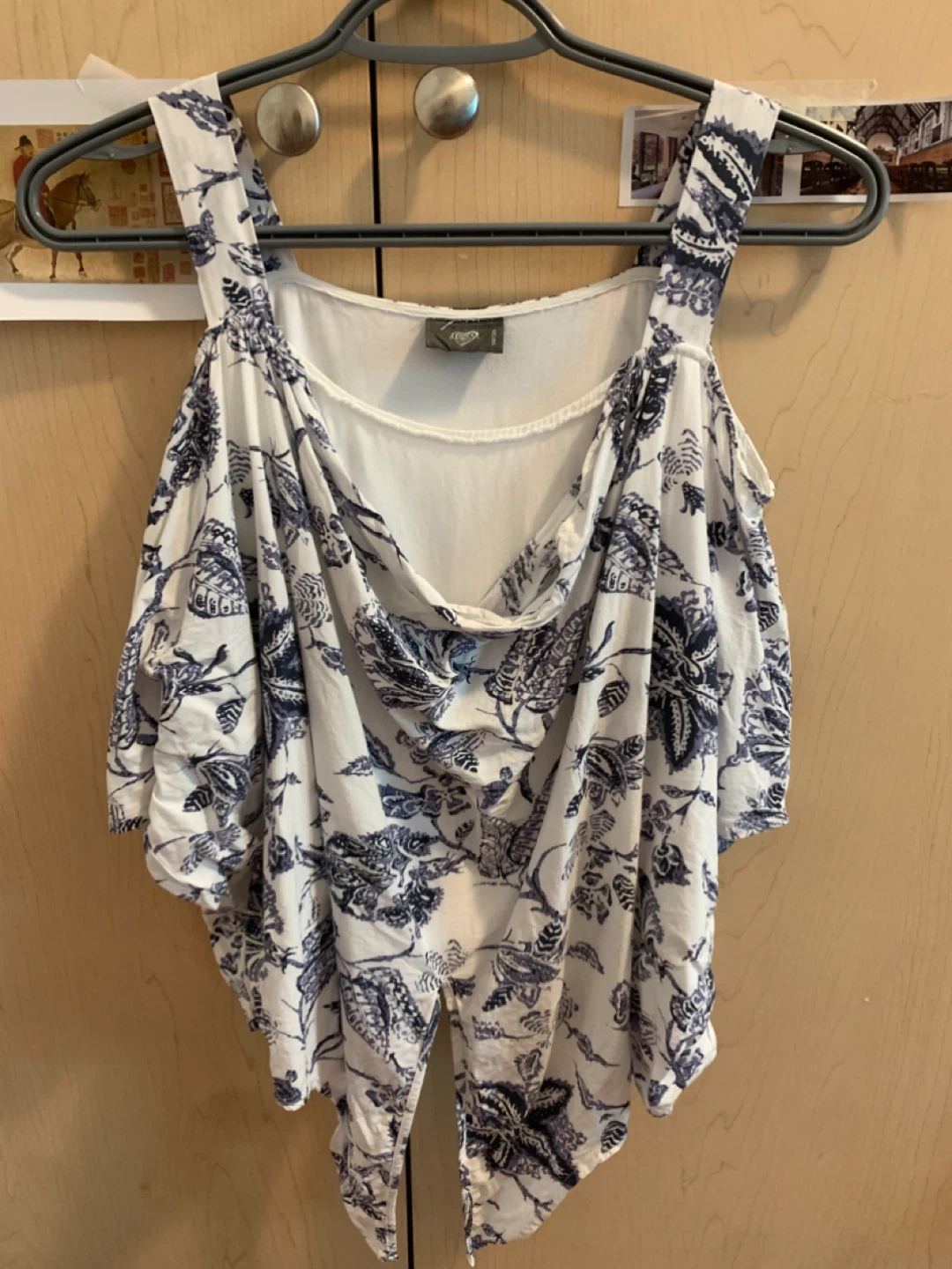 Size S Boho Navy & White Floral Cold-Shoulder Tie-Front Crop Top