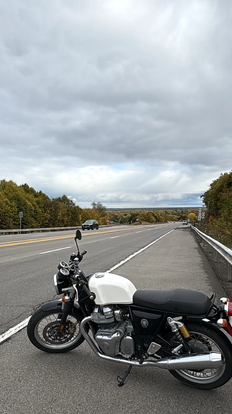 2022 Royal Enfield Continental GT650 Motorcycle LOW MILEAGE - photo 4