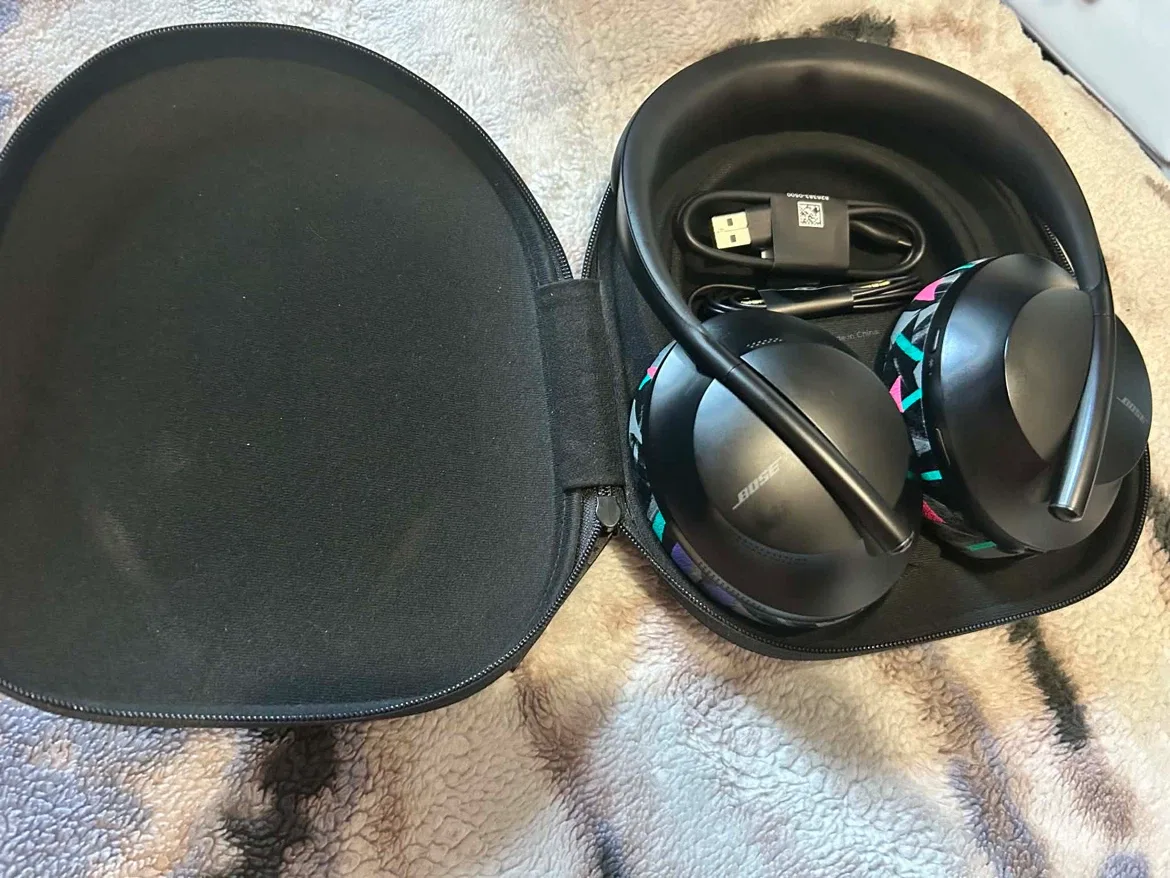 Bose QuietComfort 45 Headphones - photo 3
