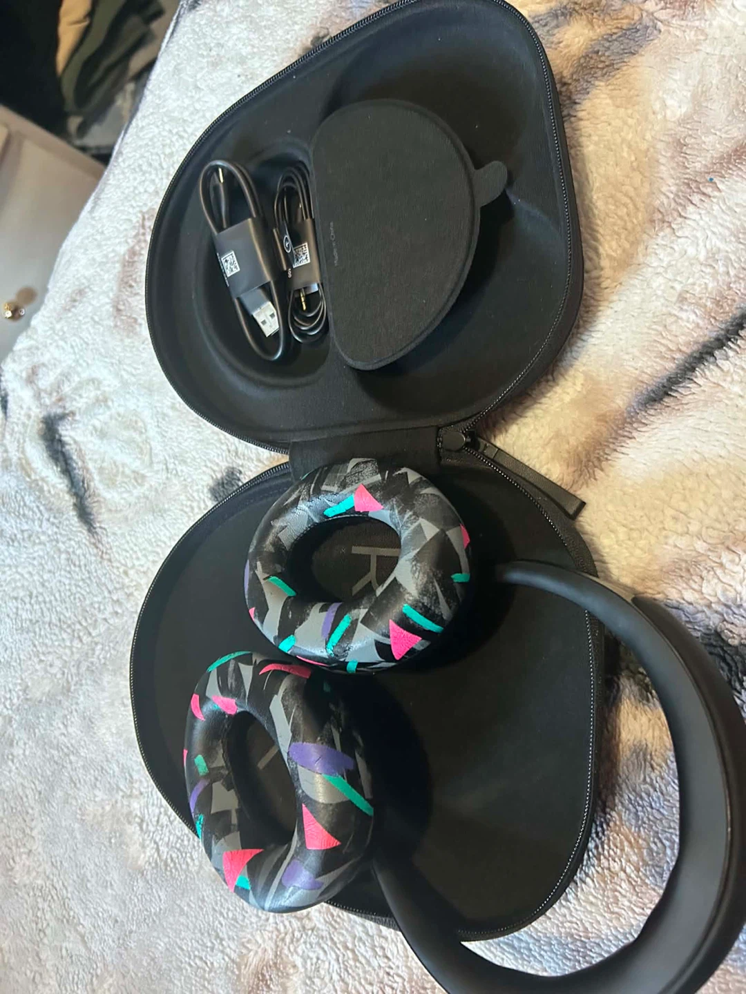 Bose QuietComfort 45 Headphones - photo 4