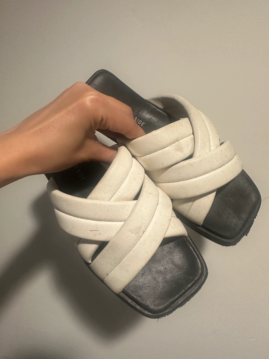 East Mount Side White Padded Strap Slides - photo 3