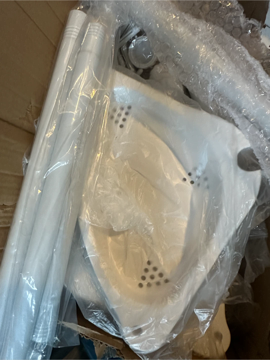 Brand new White Adjustable Tension Corner Shelf Unit - photo 2