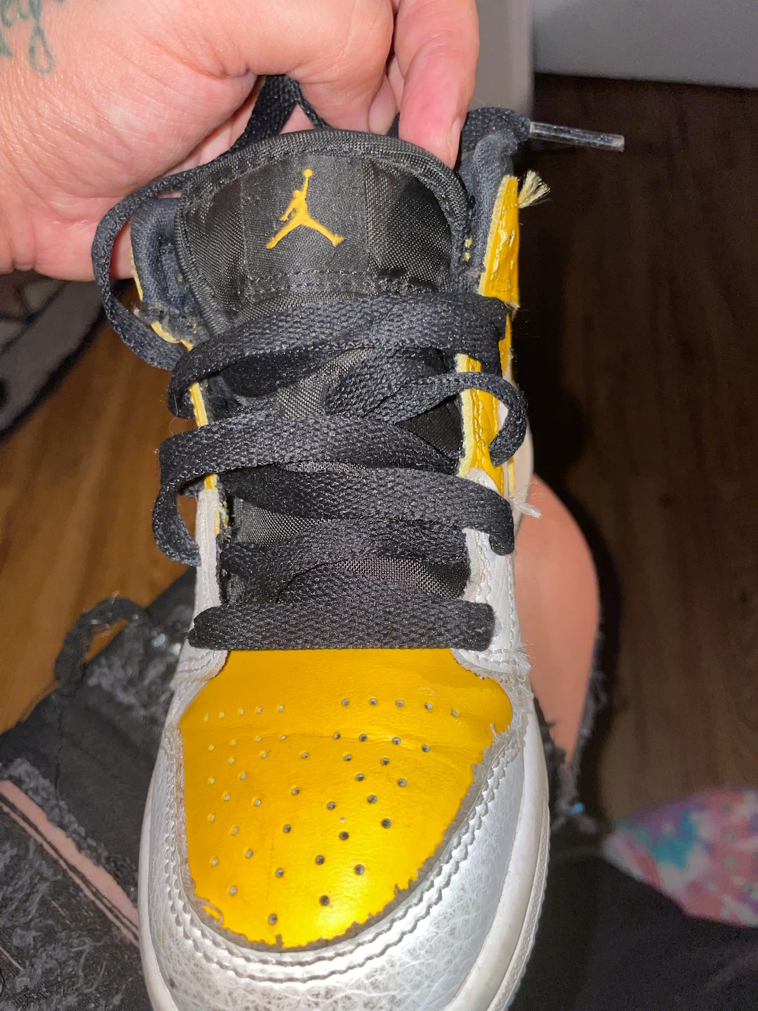 Jordan 1 Mid Youth Shoes Yellow White Black