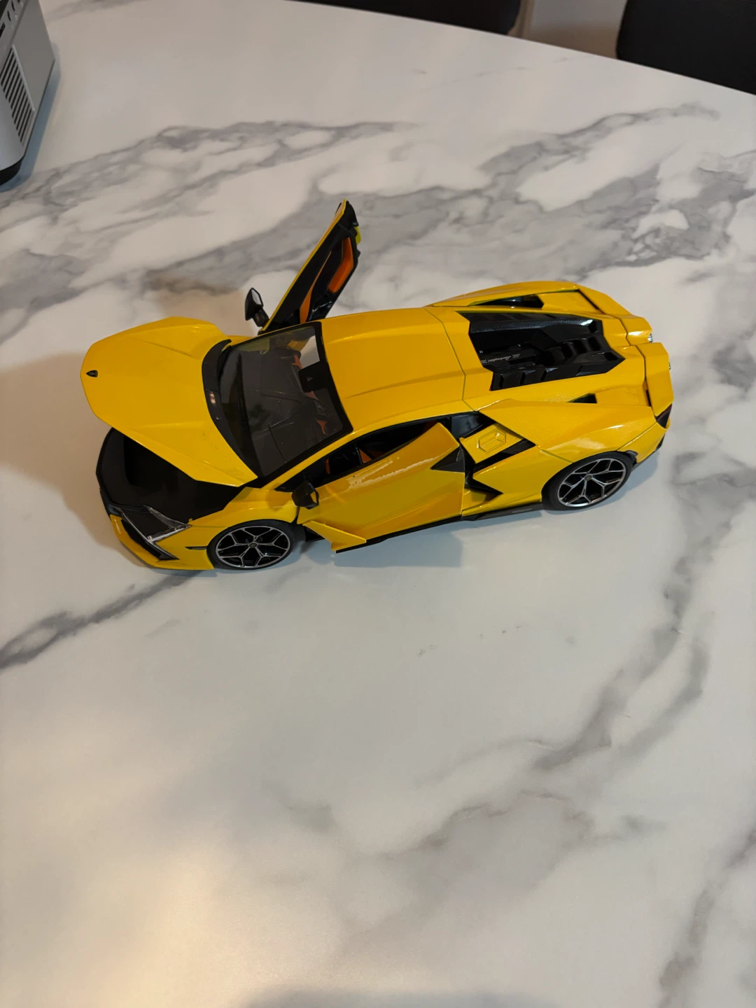 Yellow Lamborghini Model Car - photo 2