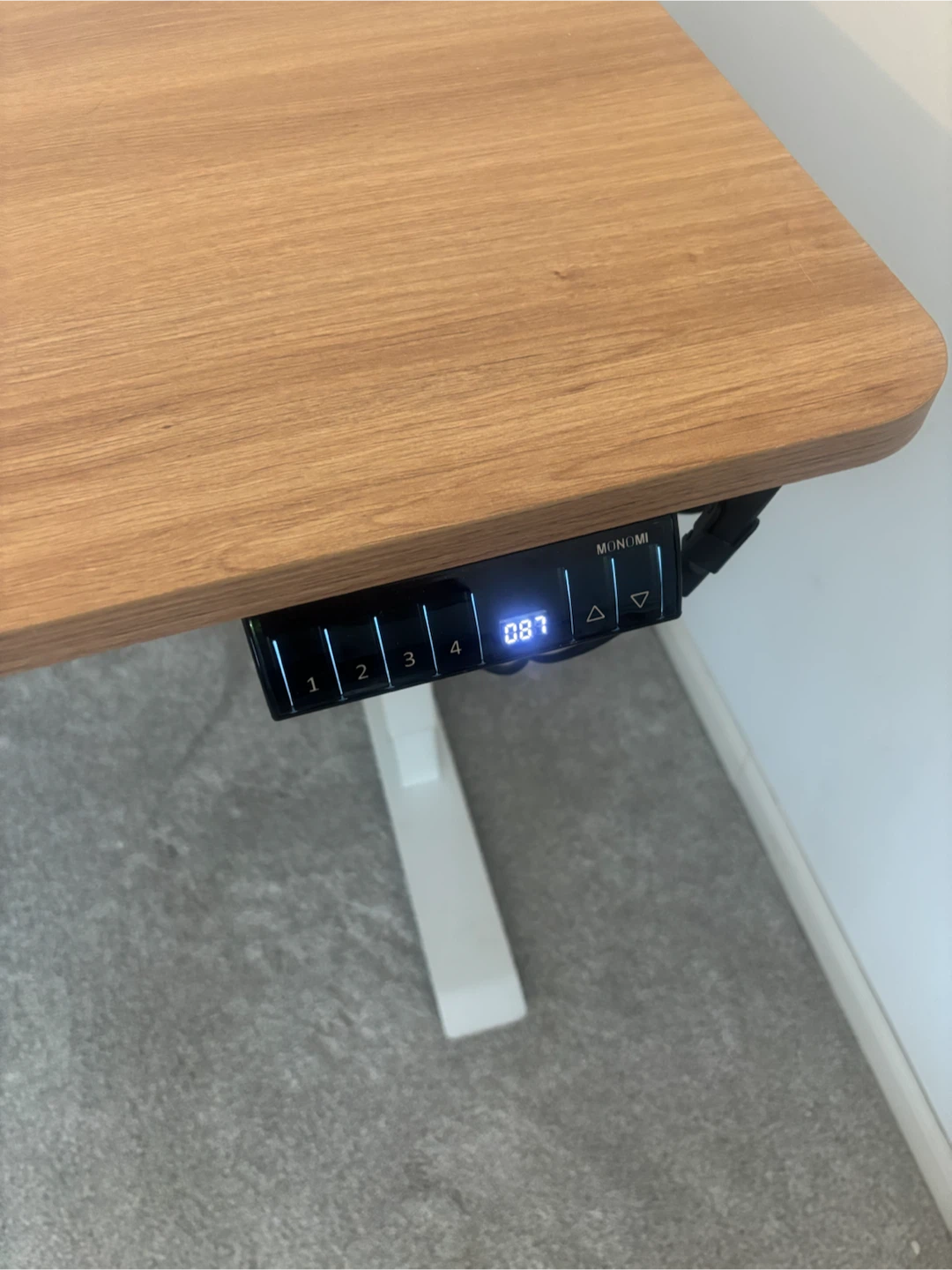 Desk - Height Adjustable - photo 3