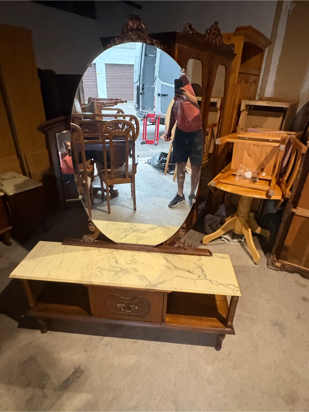 Free delivery used Antique Vanity Table with Mirror - photo 3