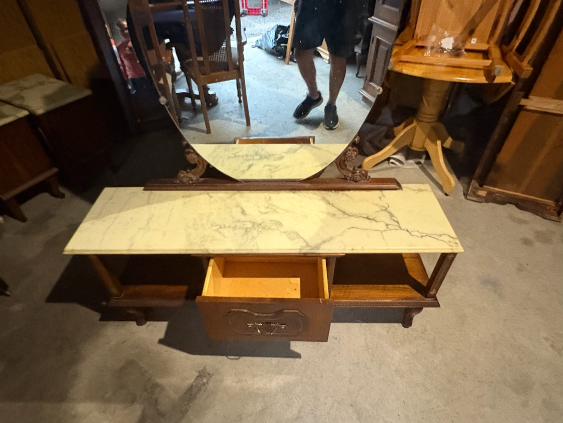Free delivery used Antique Vanity Table with Mirror - photo 5