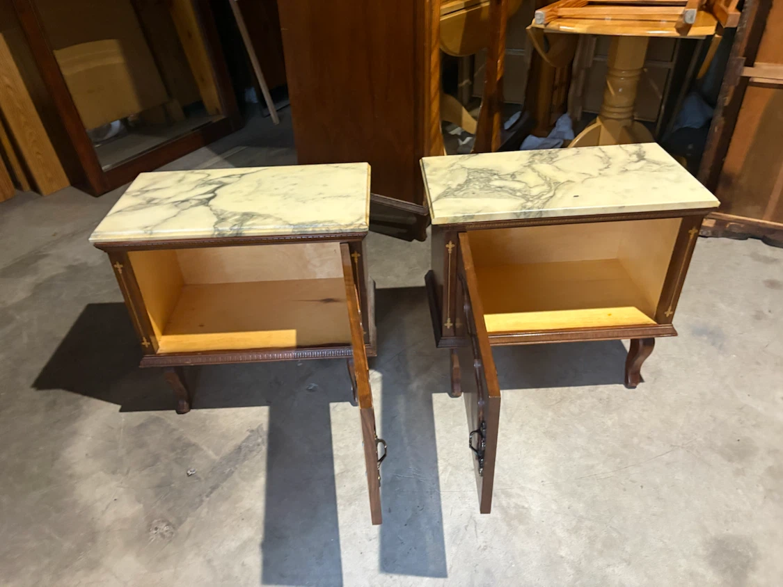 Free delivery antique pair of Vintage Marble Top Nightstands - photo 2