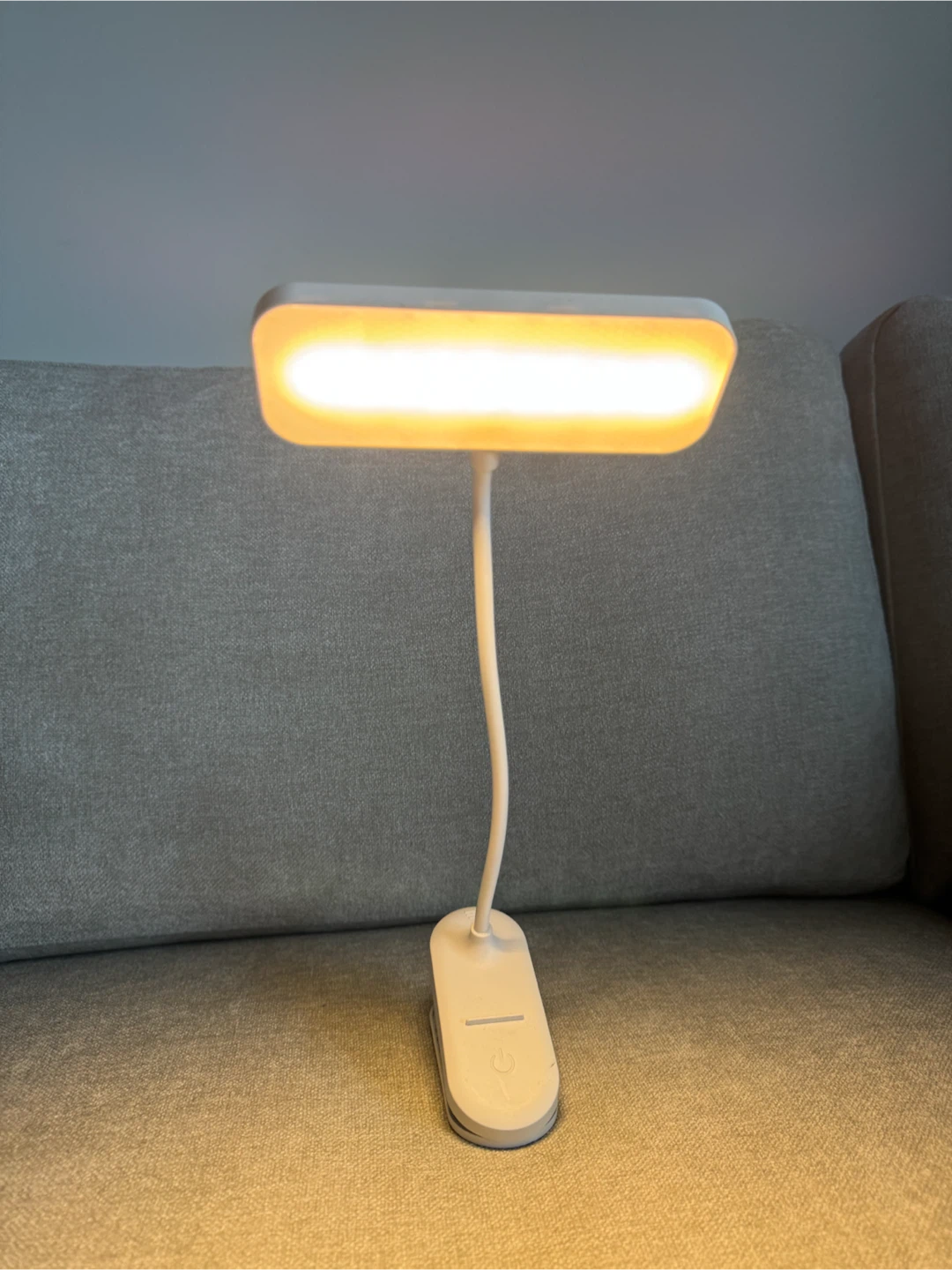 Clip-on LED Desk Lamp - photo 3