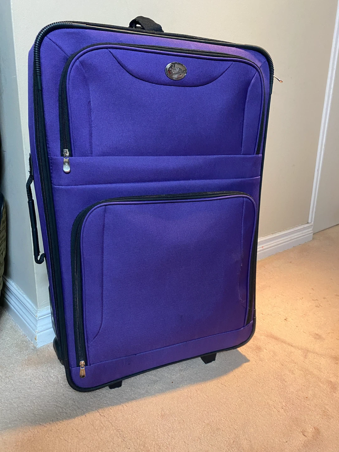 Luggage travel bag (good condition)