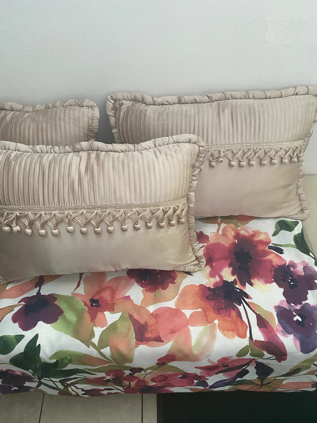 Set of 3 decorative throw pillows Bombay brand - photo 3