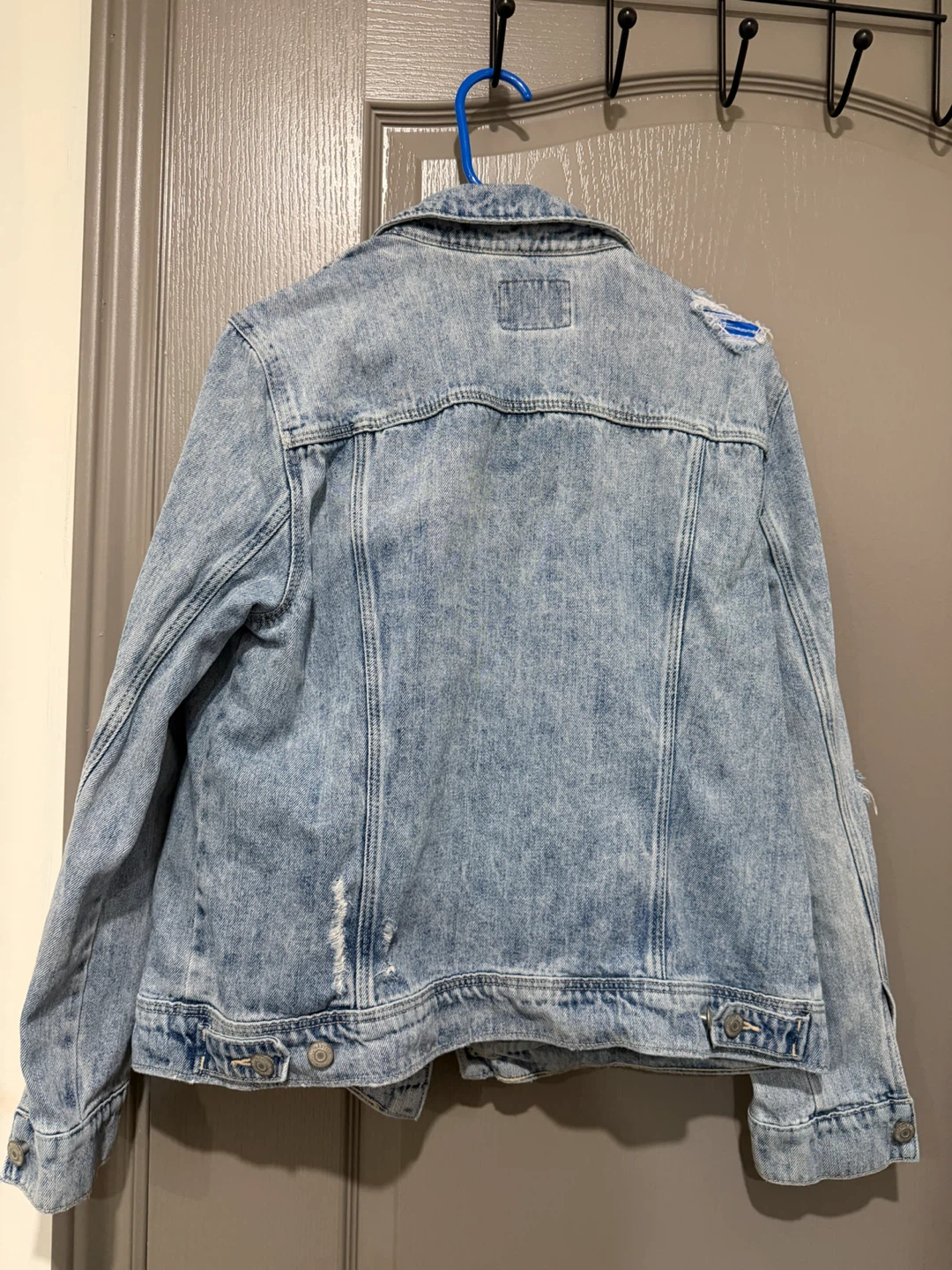 Old Navy Distressed Denim Jacket - photo 2