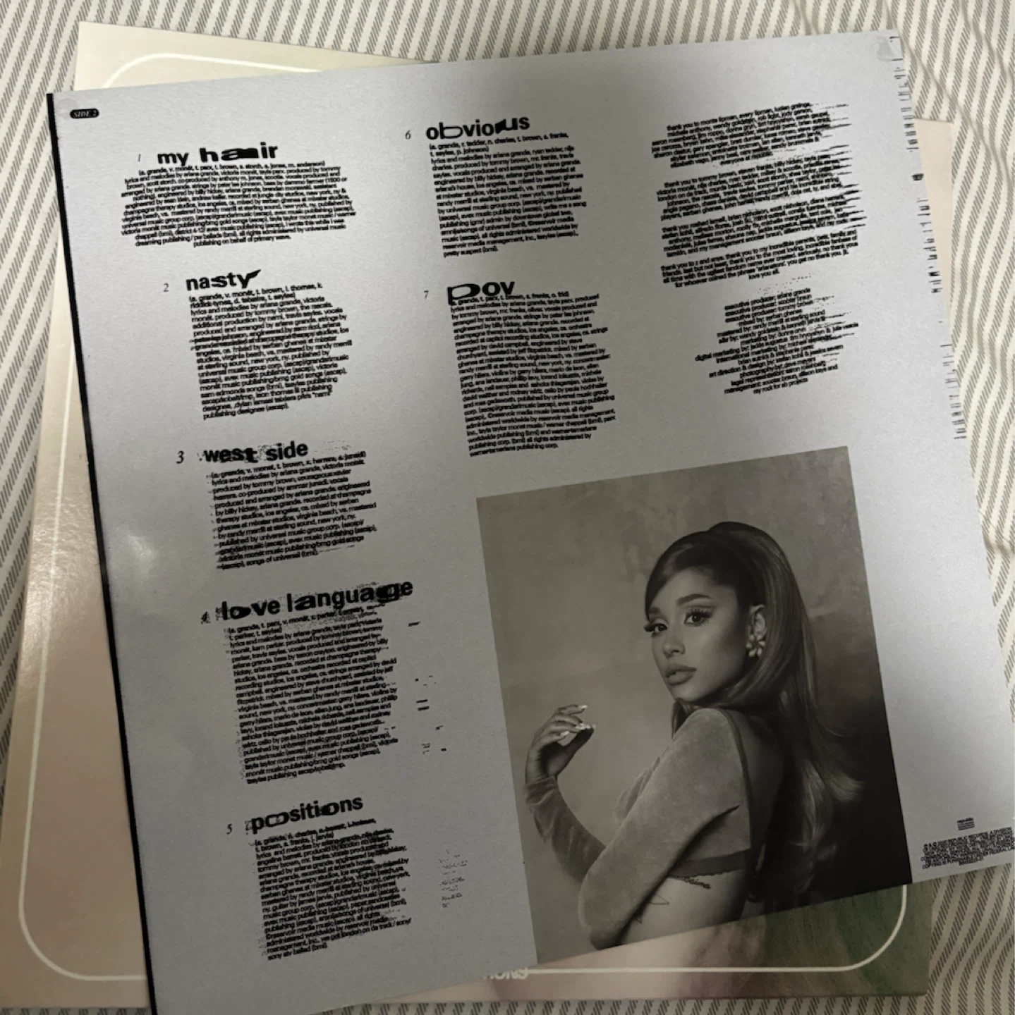 Ariana Grande Vinyl - Positions (Urban Outfitters exclusive) - photo 3