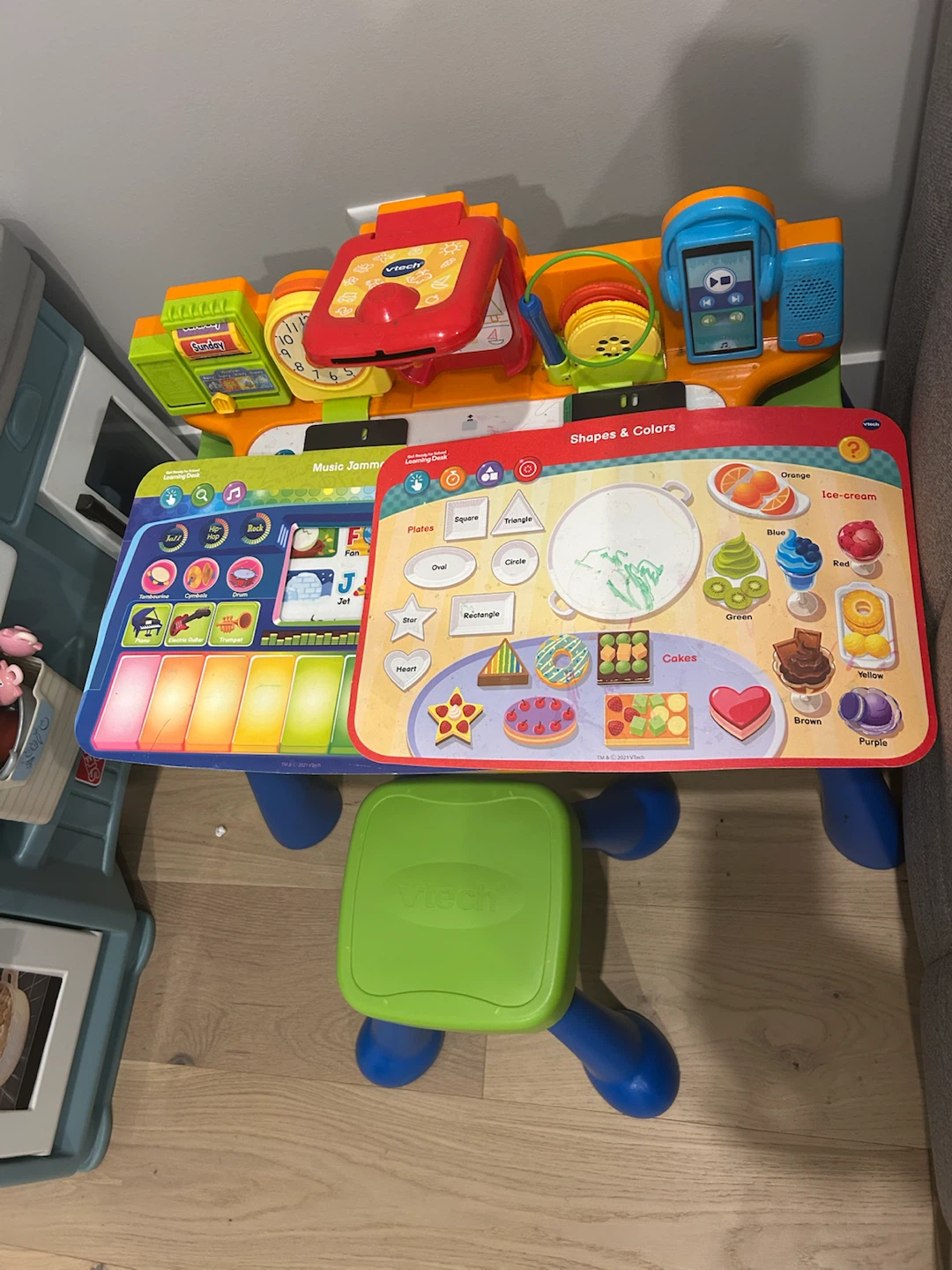 VTech 5-in-1 Learning Desk with Stool - photo 2