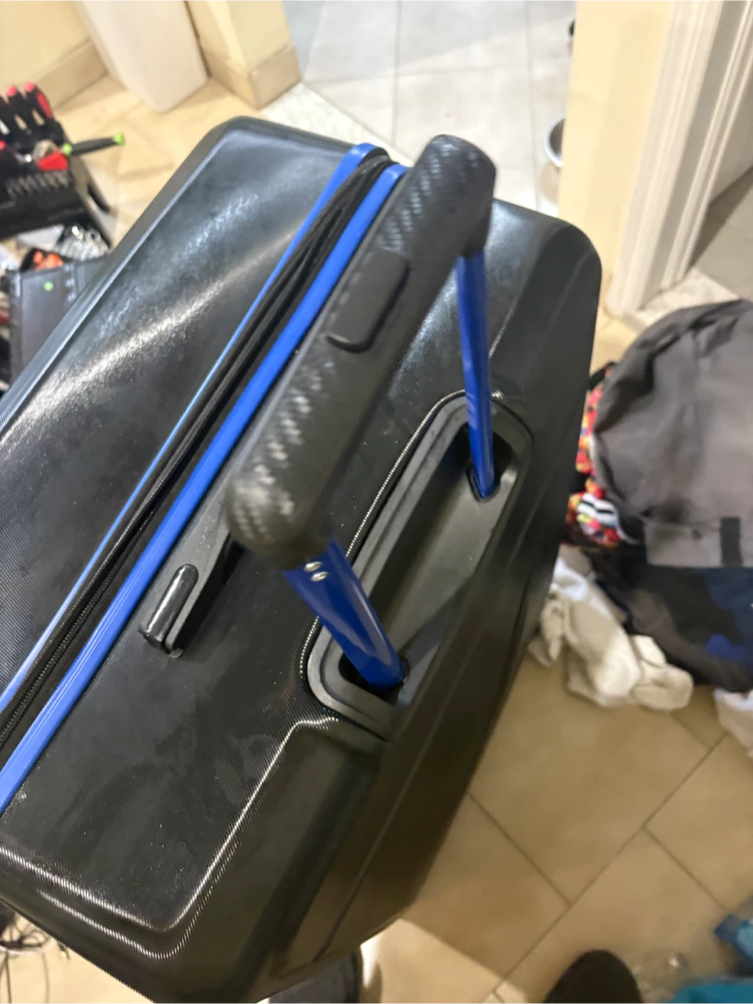 Nautica Black Hardside Suitcase 32” - photo 3