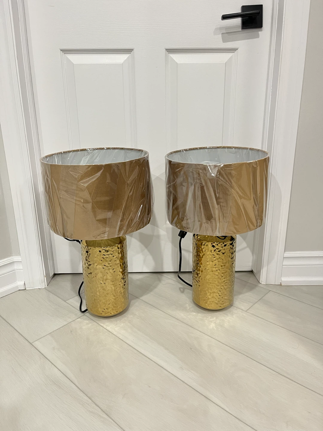 NEW SET OF GOLD LAMPS!
