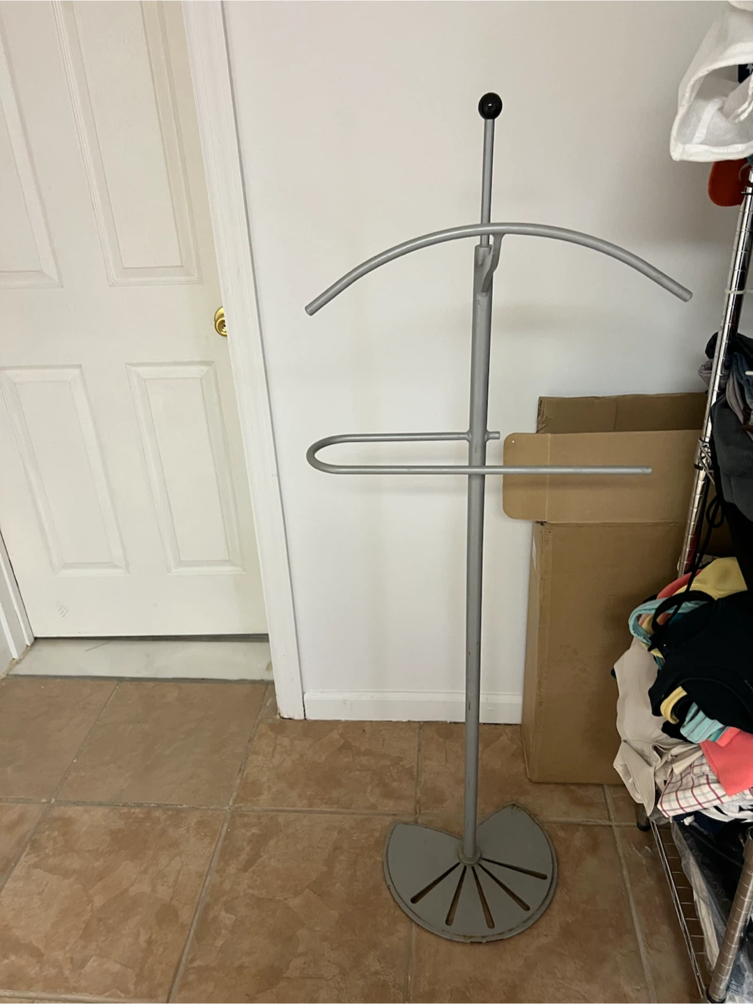 Metal Garment Valet Stand