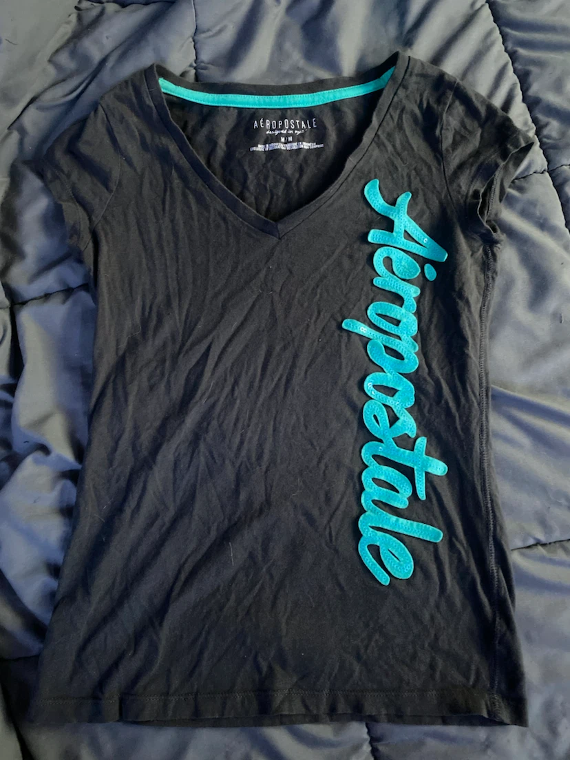 Aeropostale grey V-Neck T-Shirt