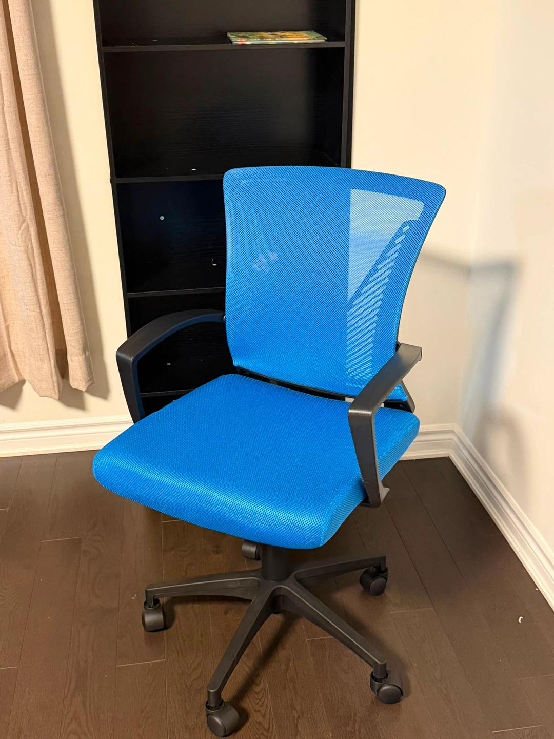 Blue Mesh Office Chair