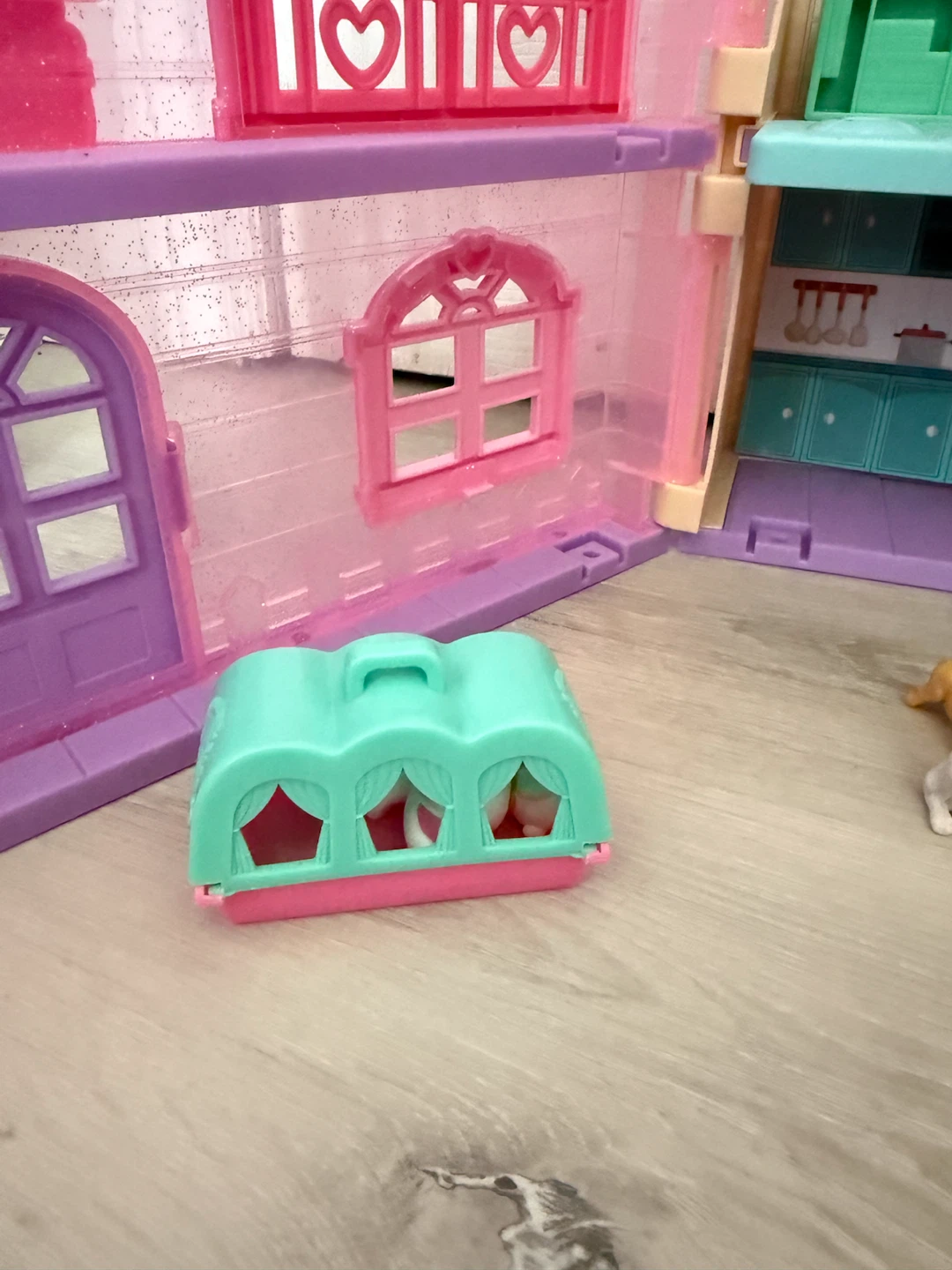 Kid's Toy Dollhouse with Accessories - photo 5