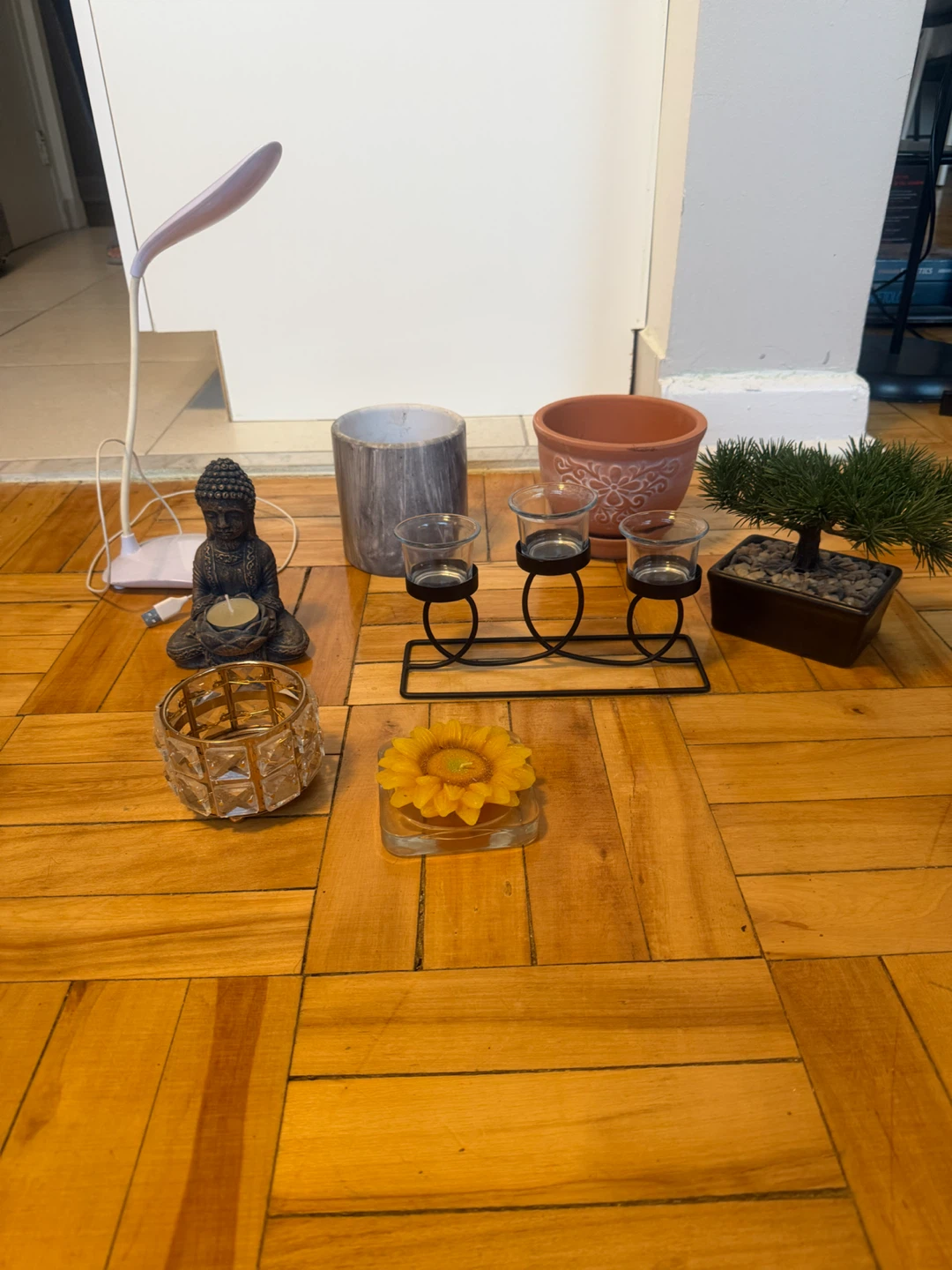 Assorted Home Decor Items - photo 2