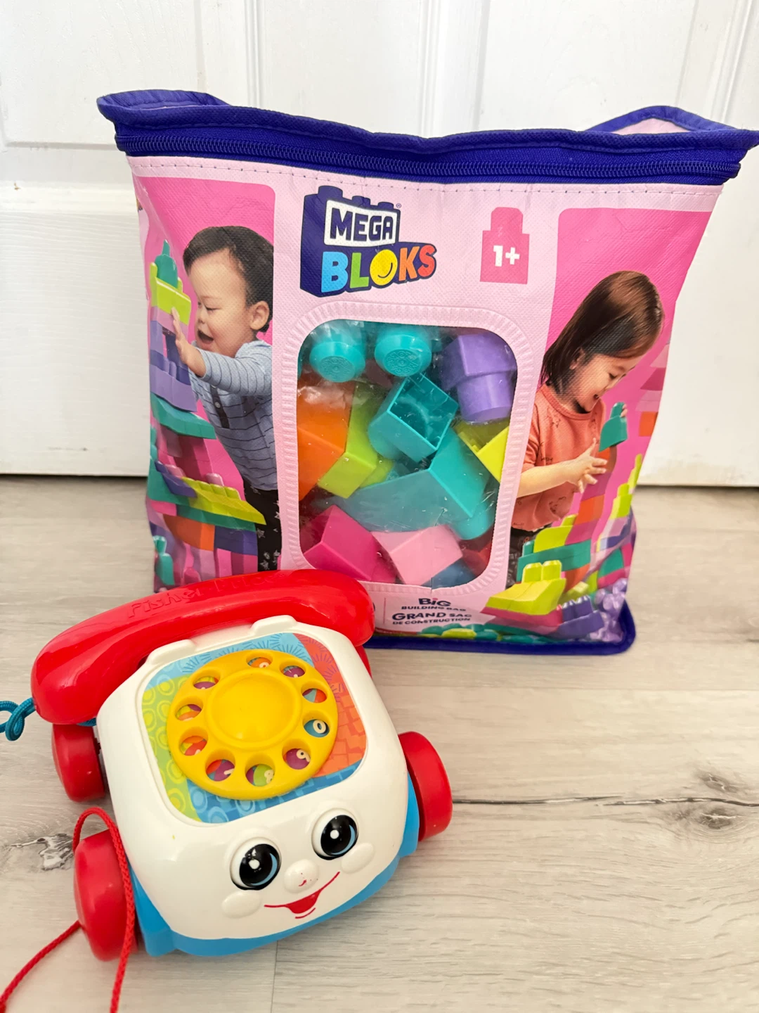 Mega Bloks Building Bag with fisher price Toy Phone - photo 2
