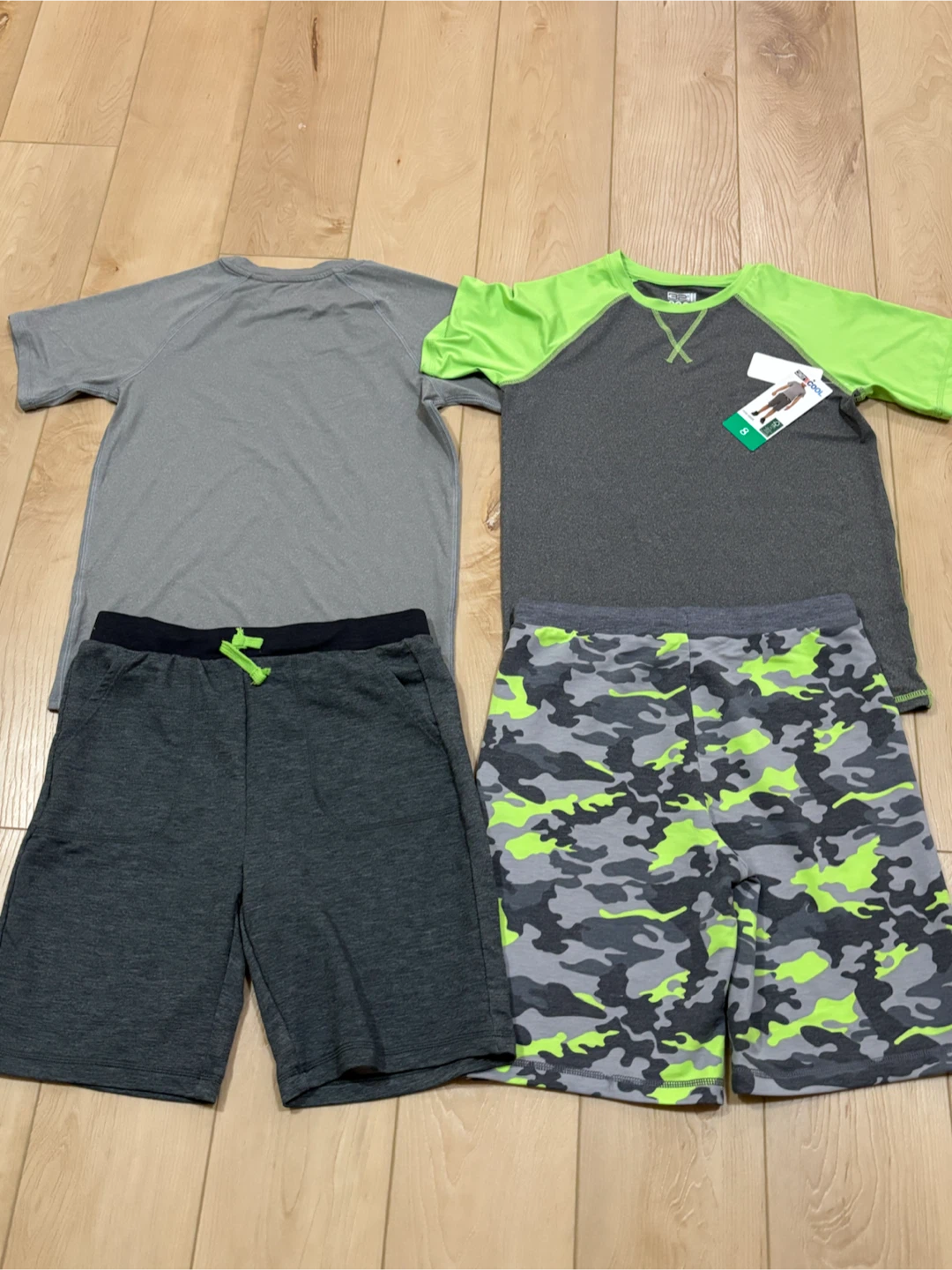 32 Degrees Youth T-Shirt and Shorts Set Size 8