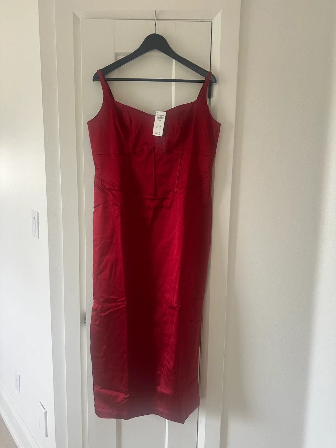 ❤️ Elegant Red Satin Midi Dress –  New
